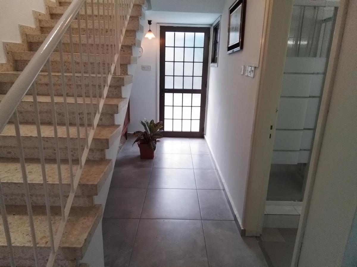 Kampi Double Storey House In The Village 니코시아 외부 사진
