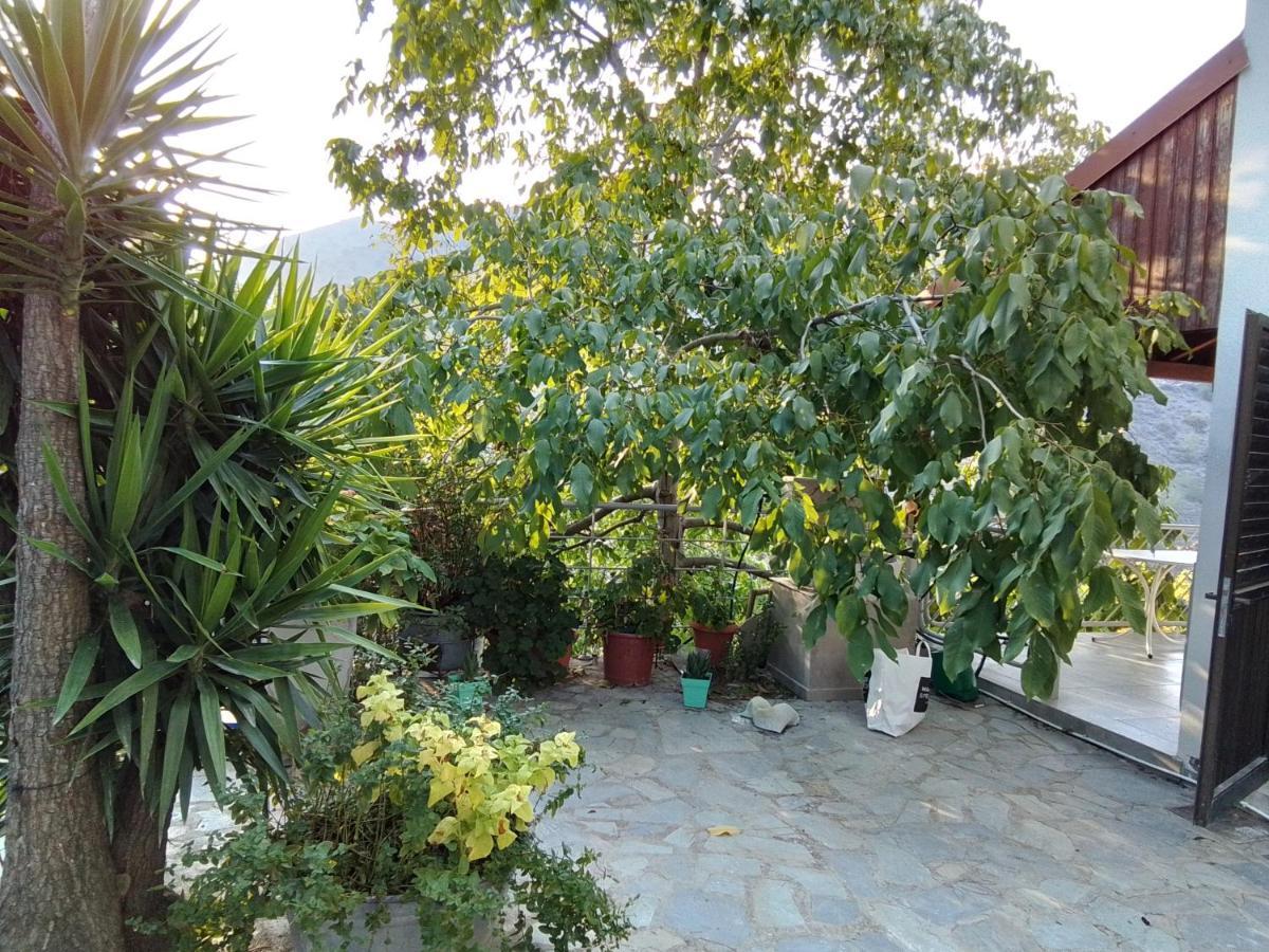 Kampi Double Storey House In The Village 니코시아 외부 사진