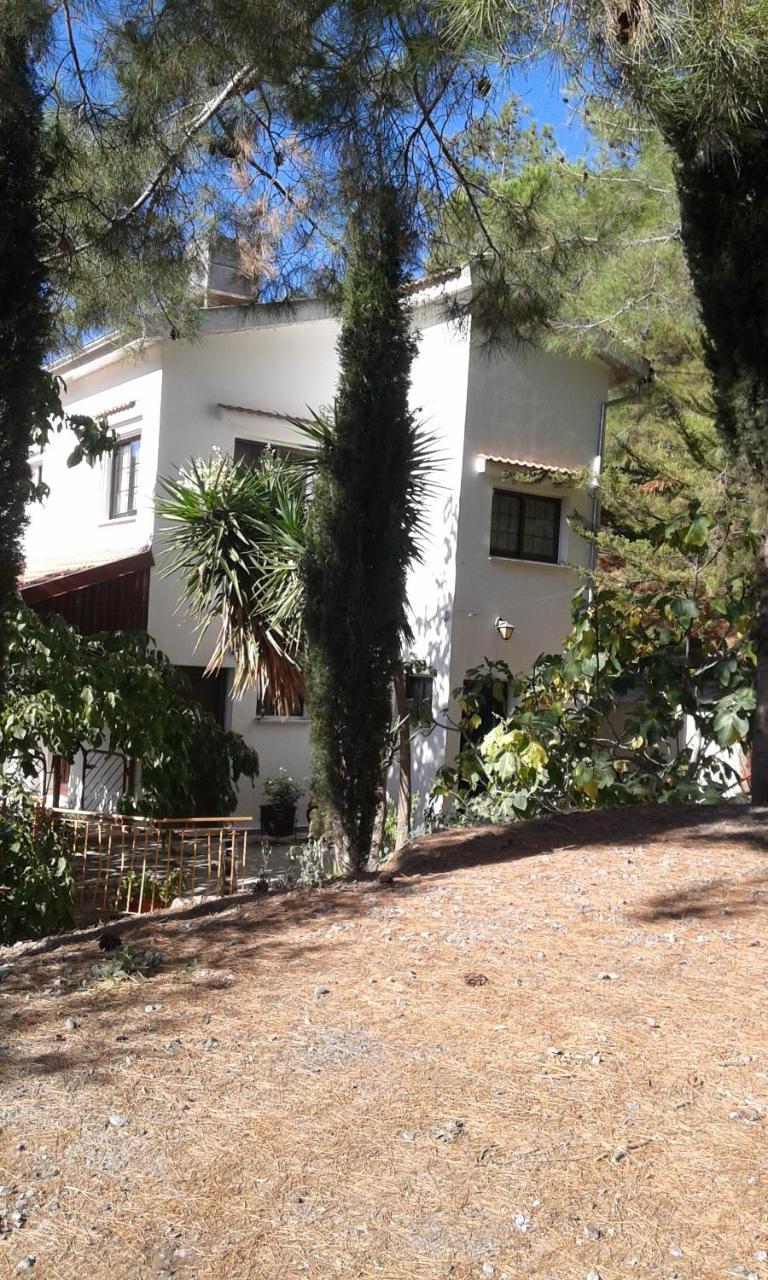 Kampi Double Storey House In The Village 니코시아 외부 사진